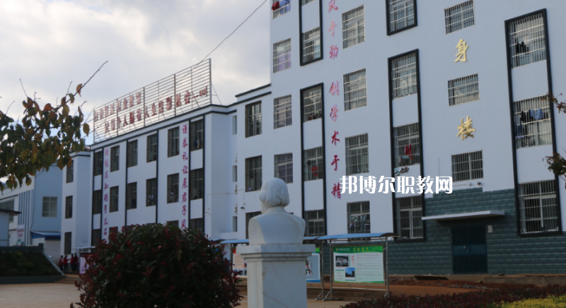 鹽源縣職業(yè)中學(xué)2022年報名條件、招生要求、招生對象