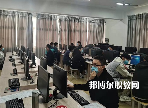 江蘇省盱眙中等專業(yè)學(xué)校2022年學(xué)費、收費多少
