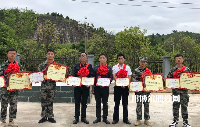 黔東南州應(yīng)用技術(shù)學(xué)校2022年報名條件、招生要求、招生對象