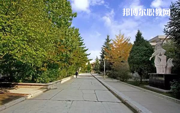 平?jīng)鰩煼秾W校2022年報名條件、招生要求、招生對象