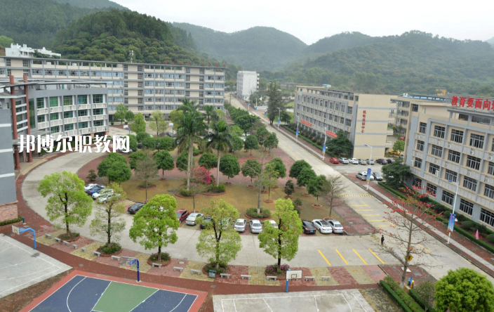廣州市增城衛(wèi)生職業(yè)技術(shù)學(xué)校2022年報名條件、招生要求、招生對象