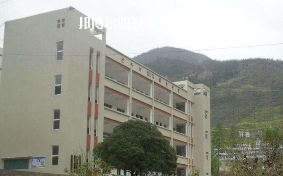 四川西昌交通學校2022年報名條件、招生要求、招生對象;