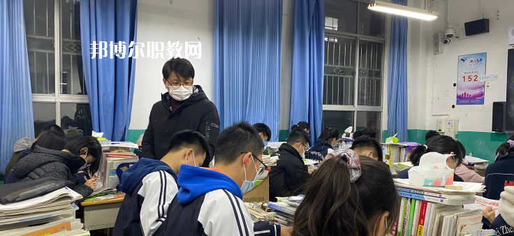 張家口華溢中等專業(yè)學(xué)校2022年學(xué)費、收費多少