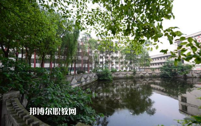 四川瀘縣建筑職業(yè)中專學(xué)校2022年學(xué)費(fèi)、收費(fèi)多少