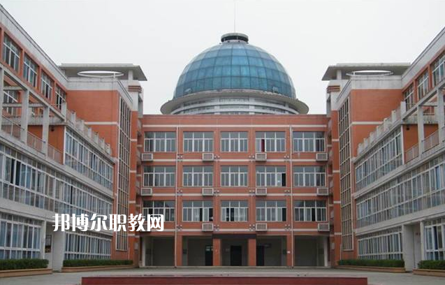 重慶大足職業(yè)教育中心2022年報(bào)名條件、招生要求、招生對(duì)象
