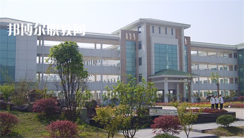 大理科技管理中等職業(yè)學(xué)校2022年學(xué)費(fèi)、收費(fèi)多少