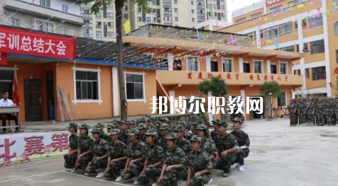 黔東南州工業(yè)學(xué)校2022年報名條件、招生要求、招生對象