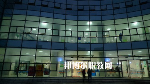 鎮(zhèn)江技師學(xué)院2022年學(xué)費、收費多少
