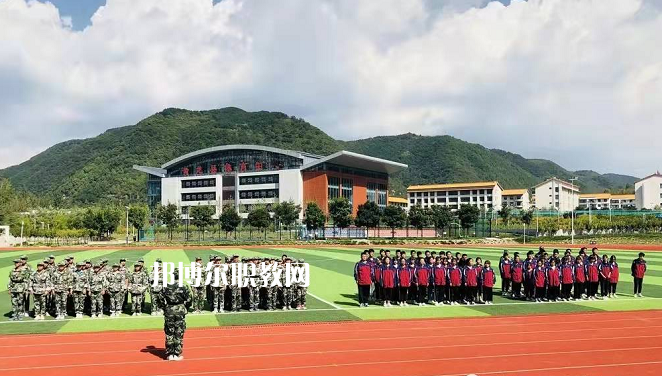 黃龍職業(yè)教育中心2022年報名條件、招生要求、招生對象