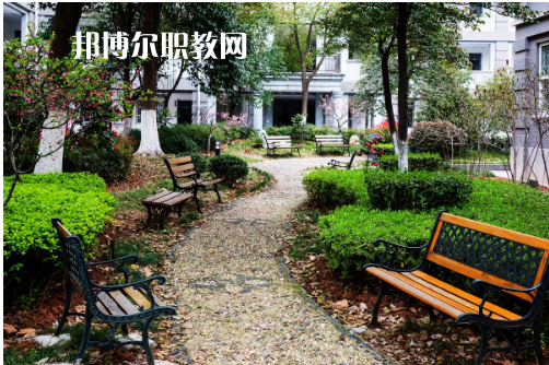 南京財(cái)經(jīng)高等職業(yè)技術(shù)學(xué)校2022年報(bào)名條件、招生要求、招生對(duì)象