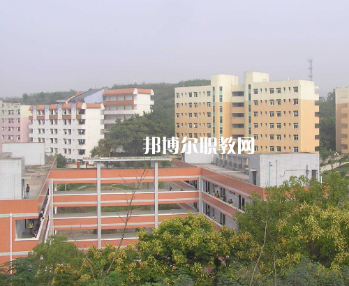 重慶貿(mào)易中等職業(yè)學(xué)校2022年報(bào)名條件、招生要求、招生對(duì)象