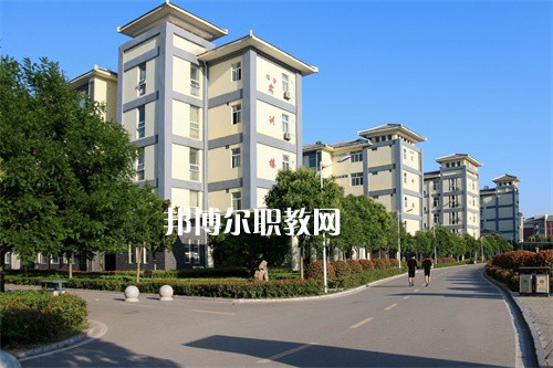 安徽亳州技師學(xué)院2022年報(bào)名條件、招生要求、招生對象