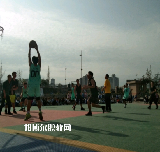 內(nèi)江宏昌職業(yè)技術(shù)學(xué)校2022年報(bào)名條件、招生要求、招生對象