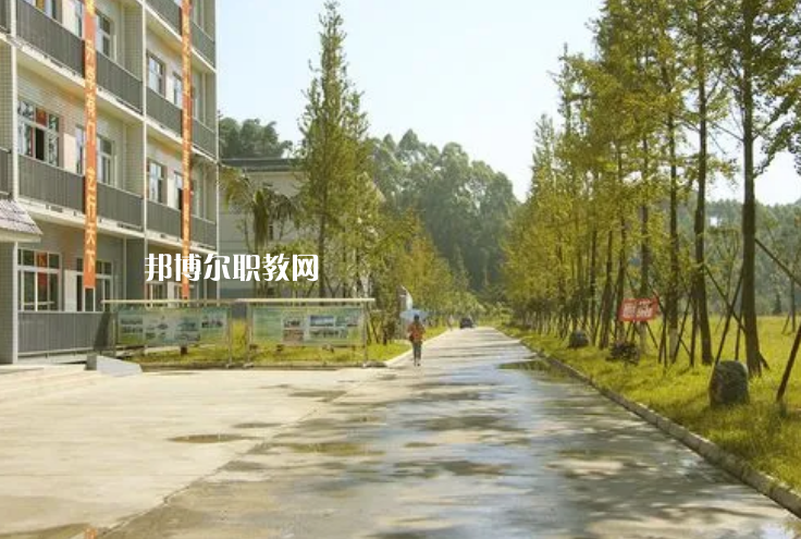 樂山嘉州衛(wèi)生職業(yè)學校怎么樣、好不好