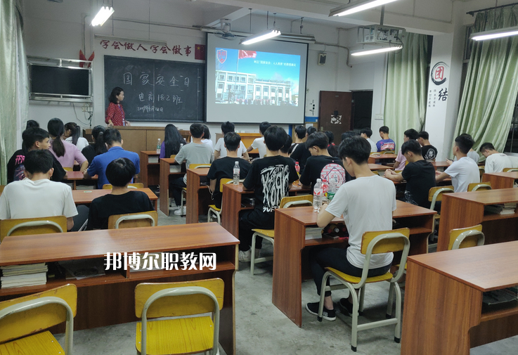 廣西工商學(xué)校2022年報(bào)名條件、招生要求、招生對(duì)象