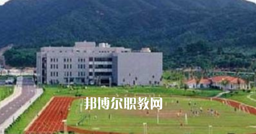 滎經(jīng)縣職業(yè)高級(jí)中學(xué)2022年報(bào)名條件、招生要求、招生對(duì)象