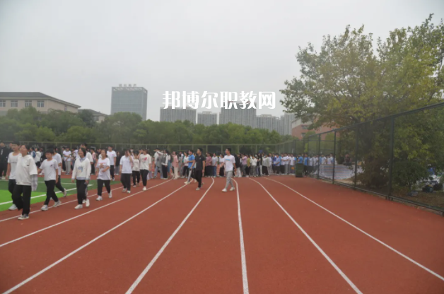 安徽明星科技中專學(xué)校2022年報名條件、招生要求、招生對象