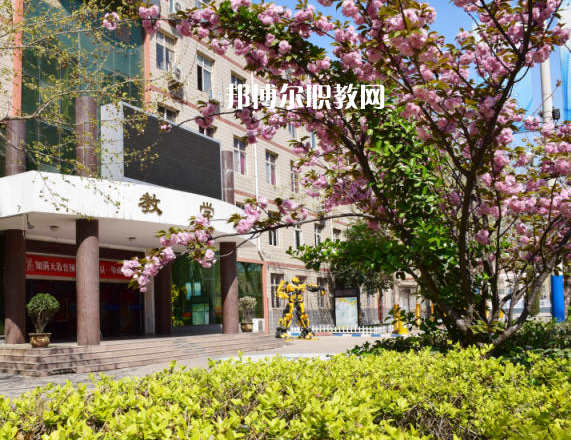 石家莊法商中等專業(yè)學(xué)校2022年報(bào)名條件、招生要求、招生對(duì)象