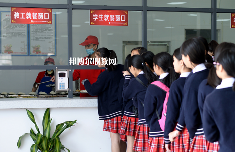 珠海工貿(mào)技工學(xué)校2022年報(bào)名條件、招生要求、招生對(duì)象 