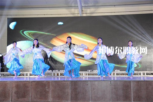 四川省電子商務(wù)學(xué)校2022年報名條件、招生要求、招生對象