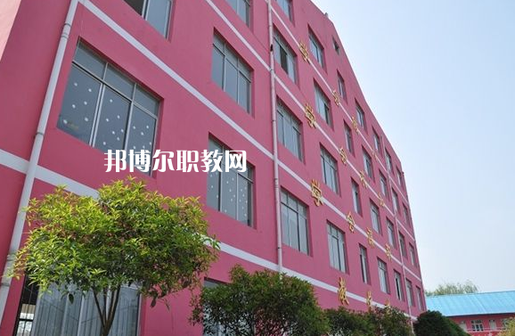 麗江民族中等專業(yè)學(xué)校2022年報(bào)名條件、招生要求、招生對(duì)象