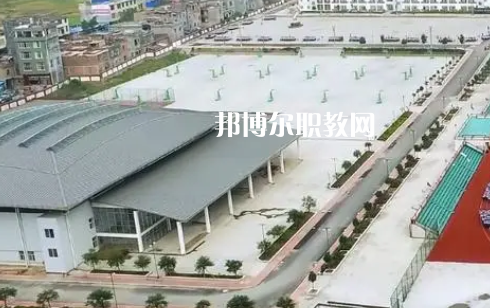 紫云苗族布依族自治民族職業(yè)技術(shù)中學(xué)2022年報(bào)名條件、招生要求、招生對象