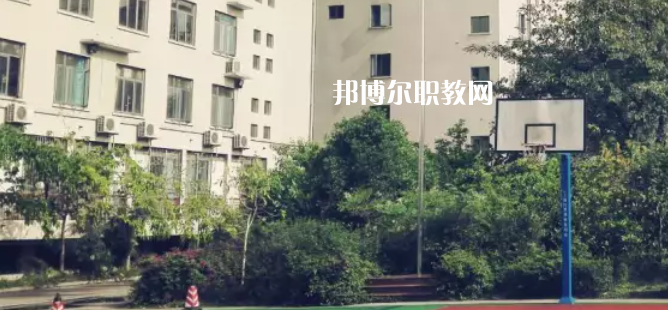 云南冶金高級技工學(xué)校2022年學(xué)費(fèi)、收費(fèi)多少