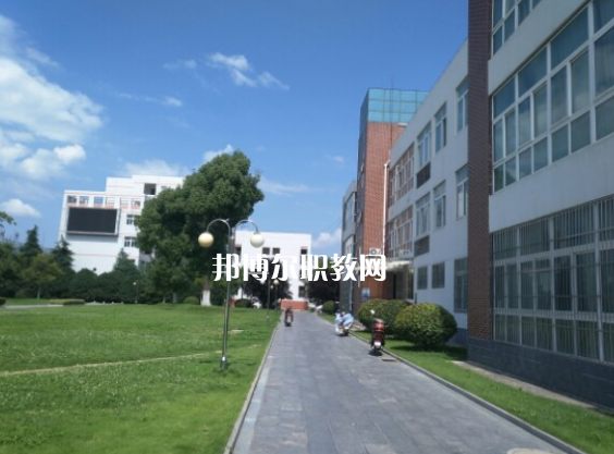 云南廣播電視學校2022年報名條件、招生要求、招生對象