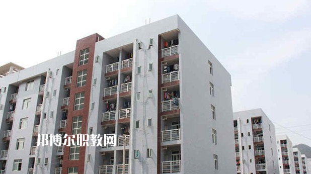 重慶黔江區(qū)民族職業(yè)教育中心2022年報(bào)名條件、招生要求、招生對(duì)象