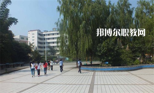 大理衛(wèi)生學(xué)校2022年學(xué)費(fèi)、收費(fèi)多少