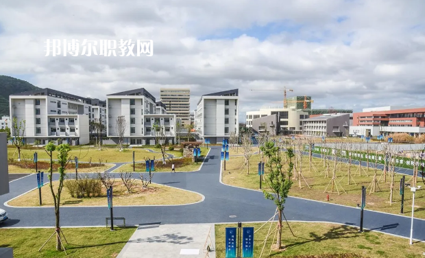玉溪工業(yè)財(cái)貿(mào)學(xué)校2022年報(bào)名條件、招生要求、招生對(duì)象