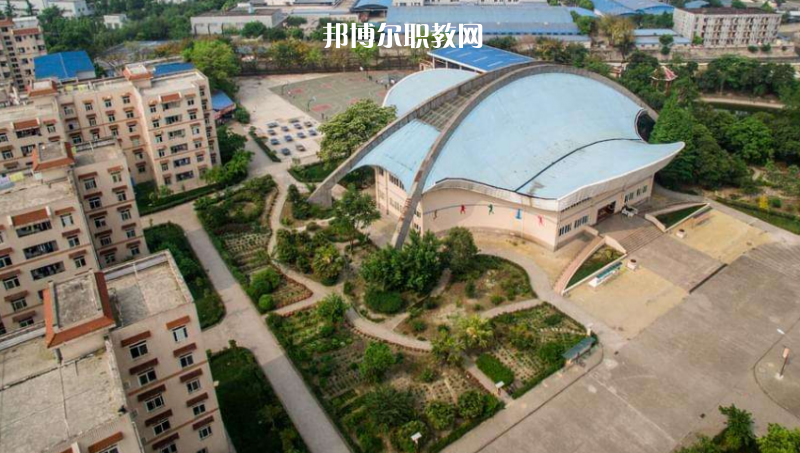 成都中醫(yī)藥大學(xué)附院針灸學(xué)校龍泉校區(qū)2022年學(xué)費、收費多少