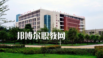 西南醫(yī)科大學(xué)護(hù)理學(xué)院附屬衛(wèi)生學(xué)校2022年報(bào)名條件、招生要求、招生對(duì)象