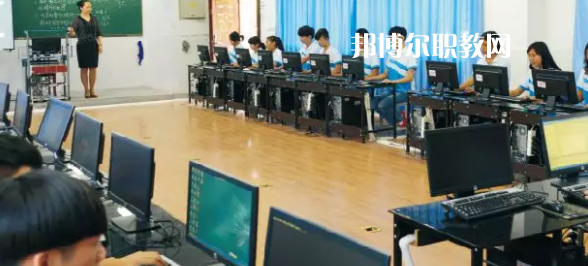 樂山市竹根職業(yè)中專學校2022年報名條件、招生要求、招生對象