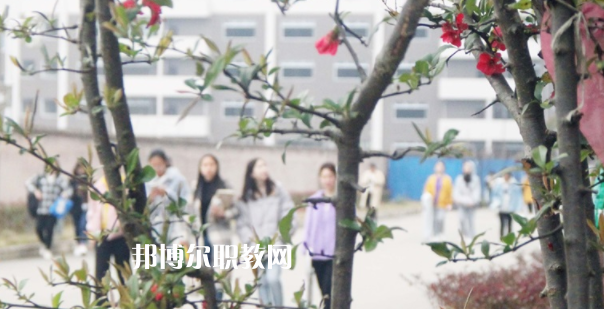 南充工貿(mào)科技職業(yè)學(xué)校2022年報(bào)名條件、招生要求、招生對(duì)象