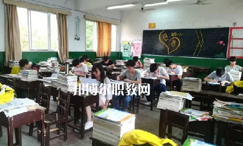 湘潭縣就業(yè)職業(yè)技術學校2022年報名條件、招生要求、招生對象