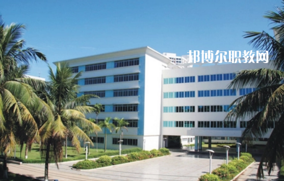 海南省衛(wèi)生學(xué)校2022年報(bào)名條件、招生要求、招生對(duì)象