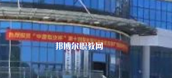 百色工業(yè)技工學校2022年報名條件、招生要求、招生對象