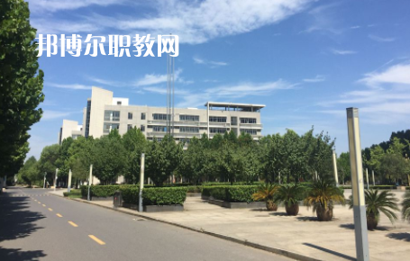 武漢儀表電子學(xué)校2022年報名條件、招生要求、招生對象