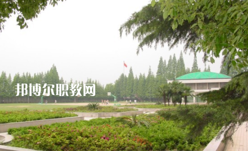 孝感高級(jí)技工學(xué)校2022年報(bào)名條件、招生要求、招生對(duì)象