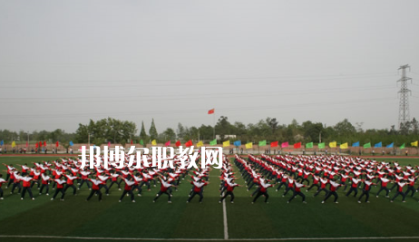 武漢衛(wèi)生學(xué)校2022年報(bào)名條件、招生要求、招生對(duì)象