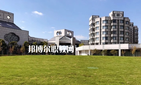 隨州高級技工學校2022年報名條件、招生要求、招生對象