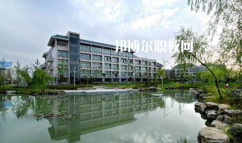 襄樊工業(yè)學(xué)校2022年報(bào)名條件、招生要求、招生對(duì)象