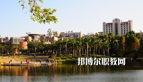 湖北東風(fēng)汽車技師學(xué)院2022年報(bào)名條件、招生要求、招生對(duì)象