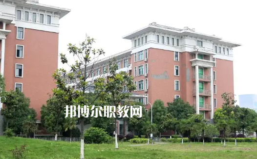 湖北機械工業(yè)學校2022年報名條件、招生要求、招生對象