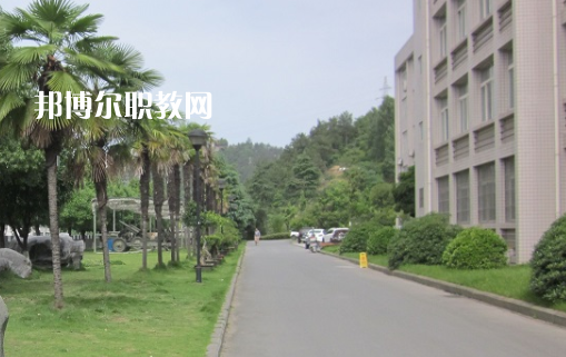 湖北十堰職業(yè)技術(shù)集團(tuán)學(xué)校2022年有哪些專(zhuān)業(yè)