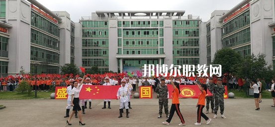 廣西科技商貿(mào)高級技工學(xué)校2022年報名條件、招生要求、招生對象