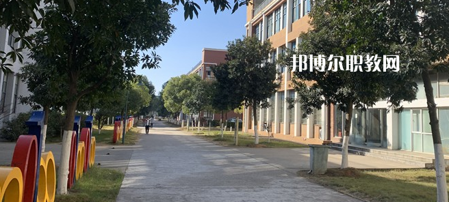 南昌智遠(yuǎn)技工學(xué)校2023年報(bào)名條件、招生要求、招生對(duì)象