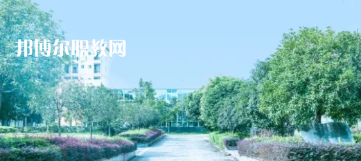 成都新高技工學(xué)校地址在哪里，哪個地區(qū)，哪個城市?
