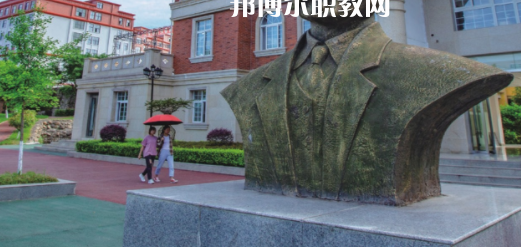綿陽交通高級技工學(xué)校地址在哪里，哪個地區(qū)，哪個城市?
